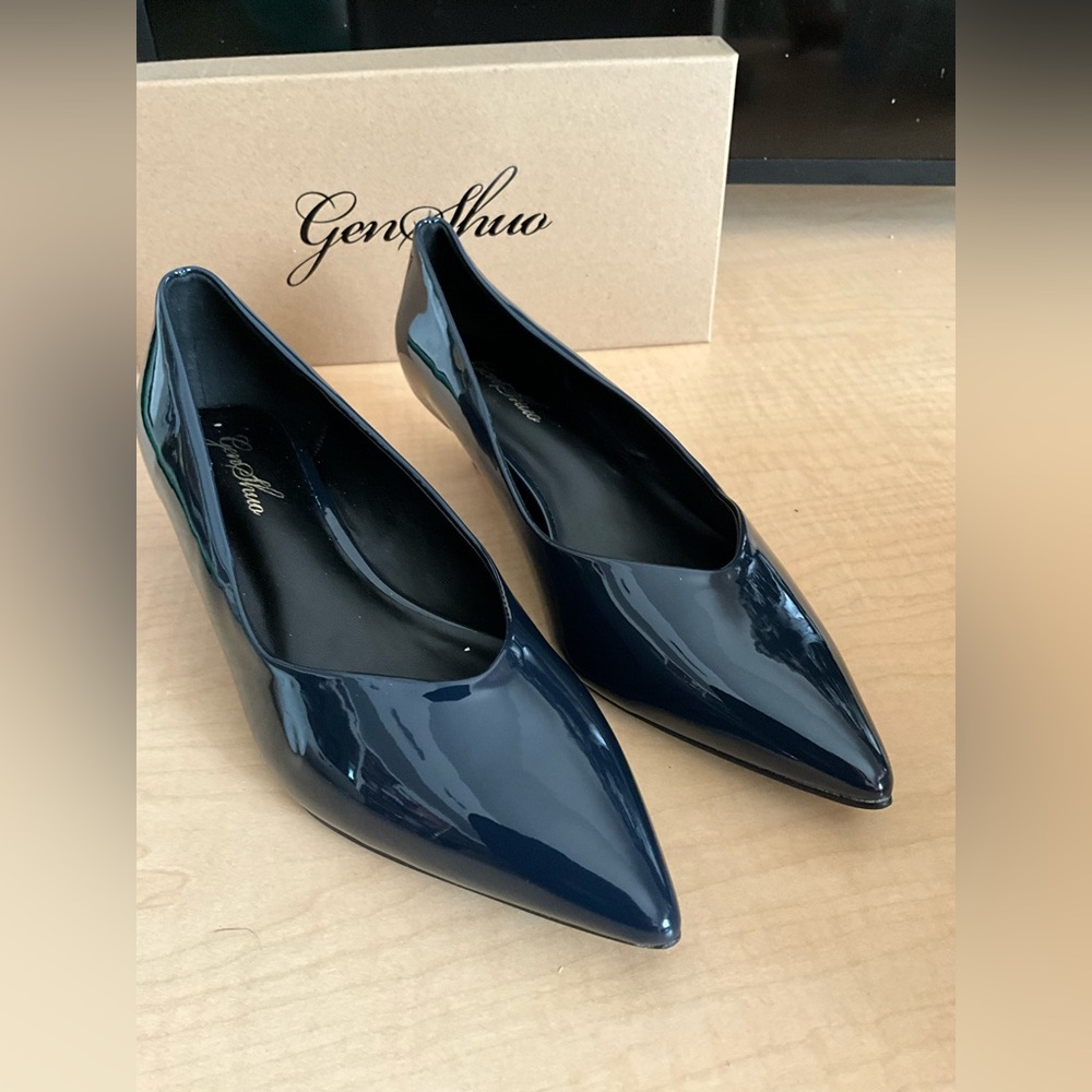 GenShuo Women's Navy Patent Pointed Toe Flats